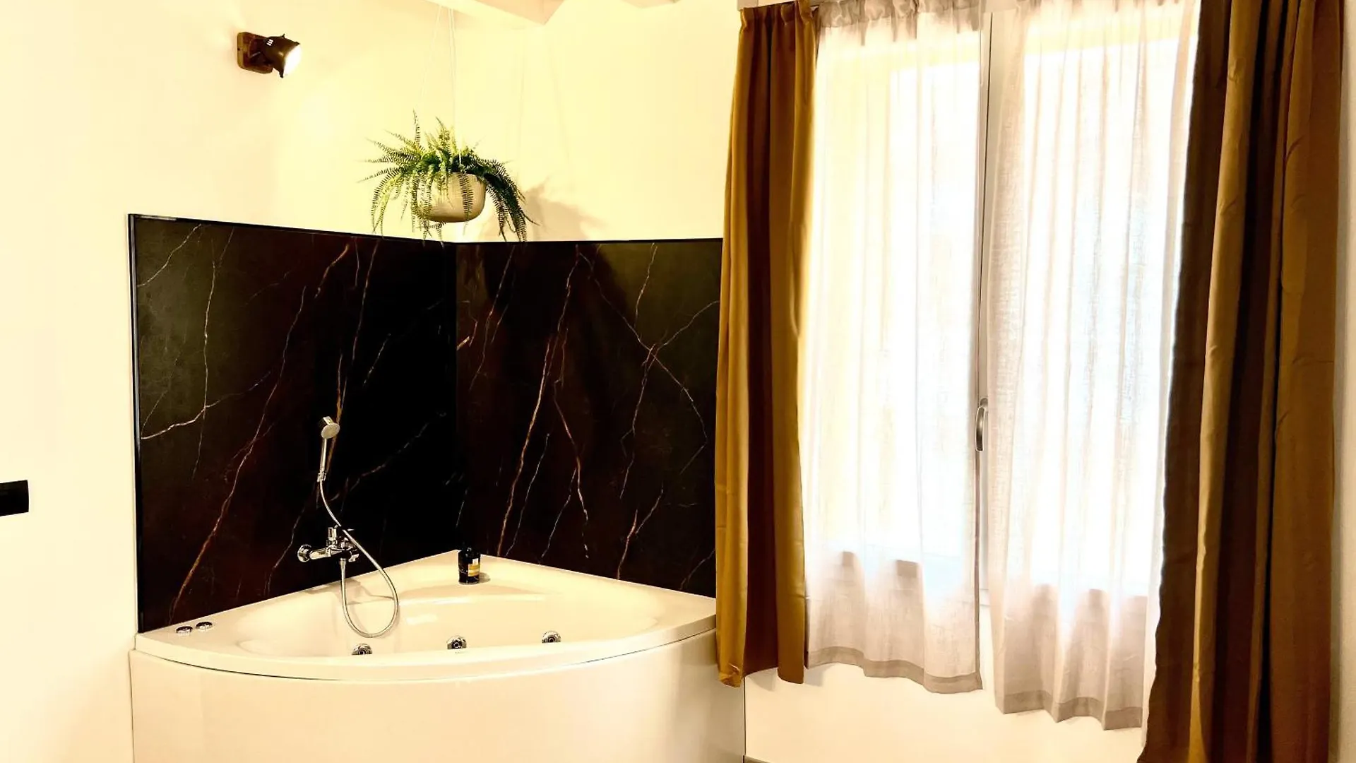 5 Terre Hub Suite 1 La Spezia